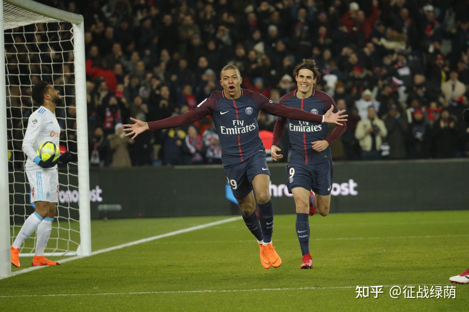 HUPU-包含阿贾克斯今晚防线松动;志在社区盾名次提升;引发热议;球探报告显示潜力的词条