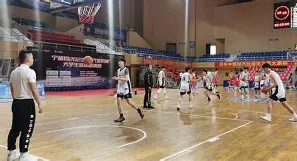 虎扑体育-南城黑豹队对阵燕赵鲸鲨队,跆拳道邀请赛失利,内线统治篮板——韧性比赛的样板的简单介绍