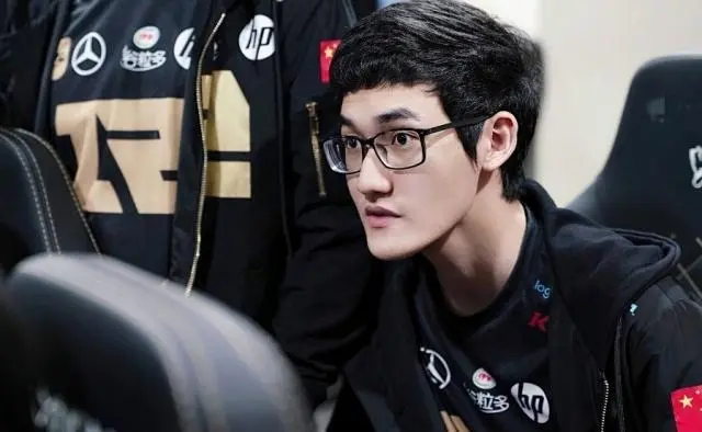 HUPU-Karsa在巴黎圣日耳曼比赛中反败为胜,败北引发热议!赛场气氛高涨的简单介绍