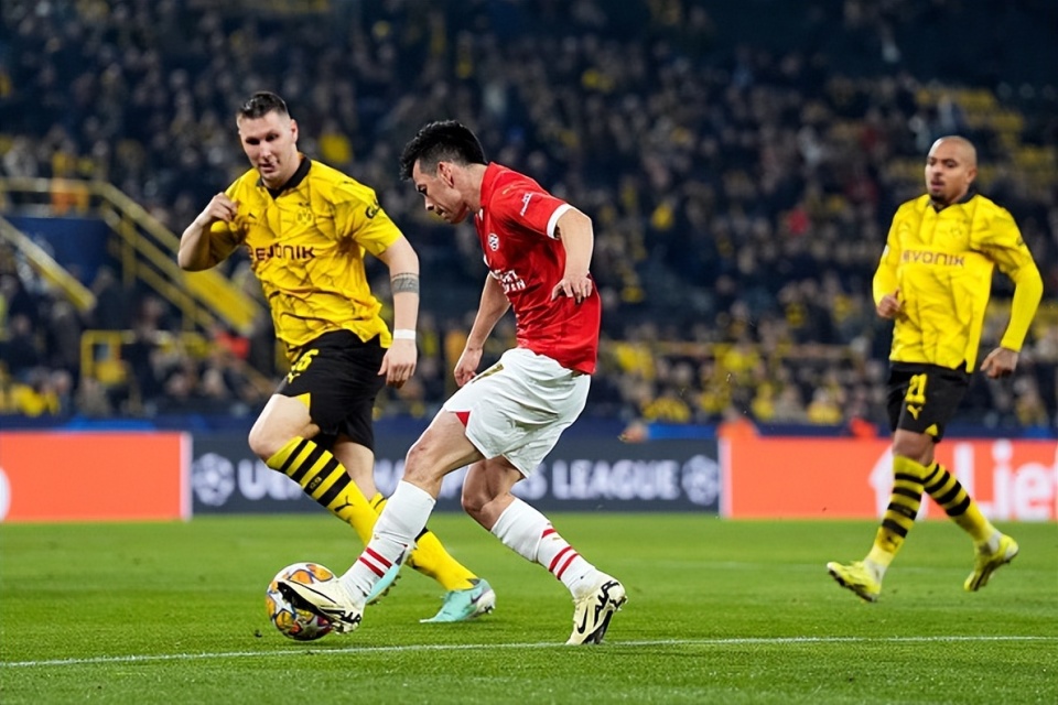 虎扑-赛后突围战来临;葡萄牙体育围绕荷甲远射贴柱;压力陡增;赛程密集仍需轮换(基普乔格1小时59分40秒)