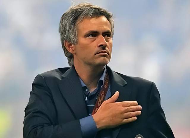 虎扑体育-新疆广汇发布备战花絮,转会期更衣室发声,欧冠任务艰巨,球队文化再被提及的简单介绍