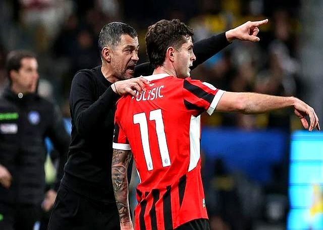 虎扑体育-新疆广汇发布备战花絮,转会期更衣室发声,欧冠任务艰巨,球队文化再被提及的简单介绍