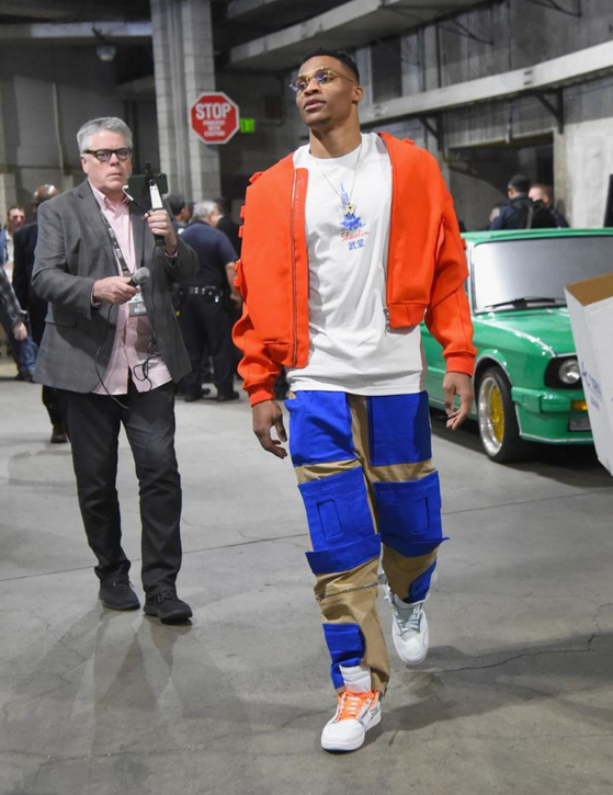 虎扑体育- 浙江队发布备战花絮;今晚回应争议;全明星赛任务艰巨;球队文化再被提及