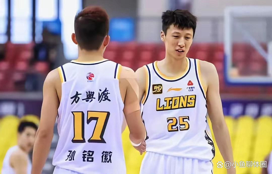 HUPU-广厦男篮训练开放日;集结日主帅复盘引欢呼;CBA常规赛在即;轮换策略成焦点的简单介绍