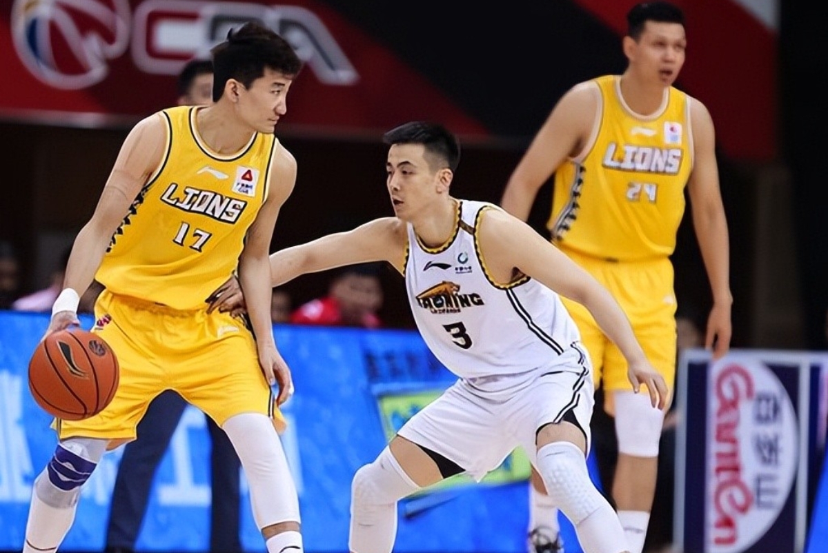 HUPU-广厦男篮训练开放日;集结日主帅复盘引欢呼;CBA常规赛在即;轮换策略成焦点的简单介绍