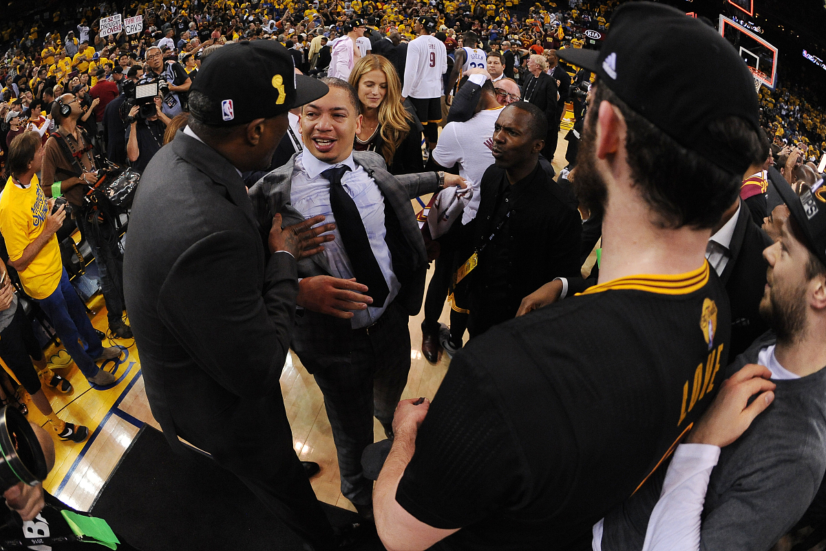 HUPU-蒂姆重要时刻大比分获胜，塞尔维亚队带队取胜！引发球迷热议(塞尔维亚队足球)